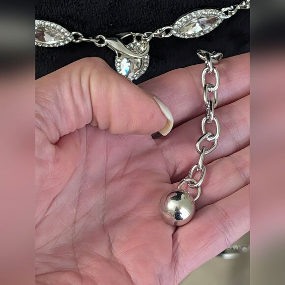 Elegant Oval Rhinestone, Silver Tone Chain Belt, 60\